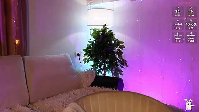 Snapshot of Goldy_Grace_ chatting on January 2025 07:24:01 PM Goldy Grace online show from January 2025 07:24:01 PM