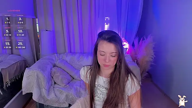 Snapshot of Goldy_Grace_ chatting on February 2025 06:10:02 PM Goldy Grace online show from February 2025 06:10:02 PM