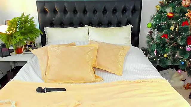 Snapshot of Goddess_Squirt_ chatting on January 2026 05:57:02 AM Goddess Squirt online show from January 2026 05:57:02 AM