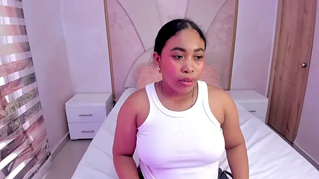 Leah Sweetie online show from February 2025 05:26:01 PM