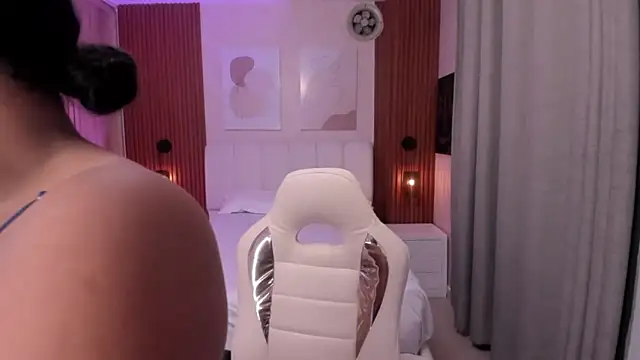 Leah Sweetie online show from October 2025 10:24:01 AM