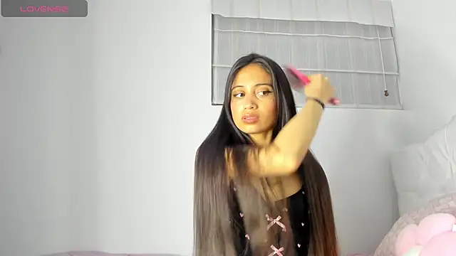 Loren parissi online show from November 2025 04:13:01 AM