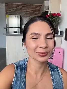 SofiaG  online show from November 2025 07:57:02 PM