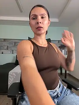 SofiaG  online show from December 2025 08:59:02 PM