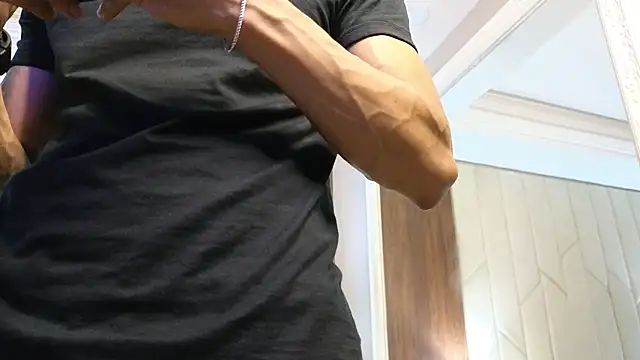 OliverBennet online show from March 2025 11:26:01 PM