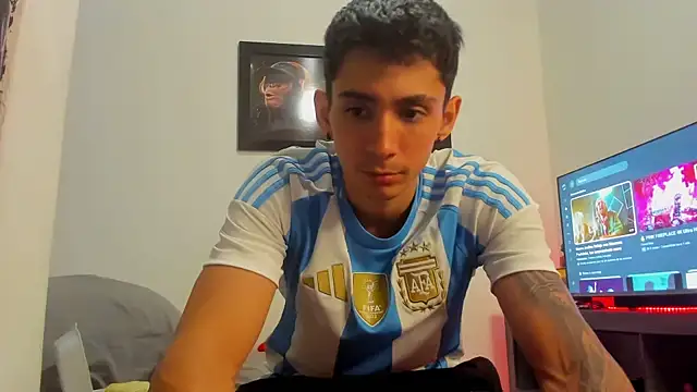 OliverBennet online show from October 2025 03:07:01 AM