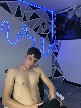 oliver Lz online show from February 2025 10:42:02 PM