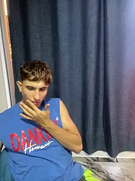 oliver Lz online show from October 2025 10:09:02 PM