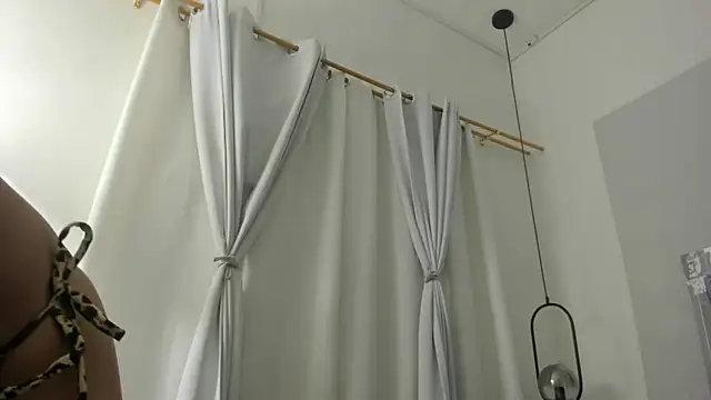 Snapshot of Gabriela_Lopez1 chatting on December 2024 01:53:01 AM Gabriela Lopez1 online show from December 2024 01:53:01 AM