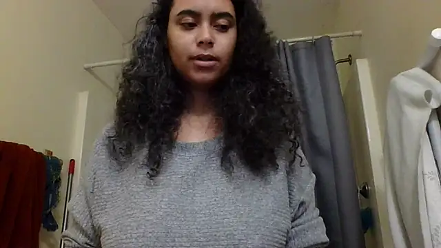 Snapshot of cinnaminnie chatting on January 2025 04:39:01 PM cinnaminnie online show from January 2025 04:39:01 PM