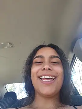 Snapshot of cinnaminnie chatting on March 2025 04:22:02 PM cinnaminnie online show from March 2025 04:22:02 PM