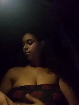 Snapshot of cinnaminnie chatting on March 2025 01:01:01 AM cinnaminnie online show from March 2025 01:01:01 AM