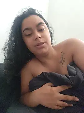 Snapshot of cinnaminnie chatting on December 2025 09:30:01 PM cinnaminnie online show from December 2025 09:30:01 PM