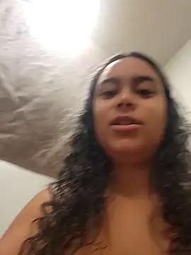 Snapshot of cinnaminnie chatting on February 2026 07:01:02 PM cinnaminnie online show from February 2026 07:01:02 PM