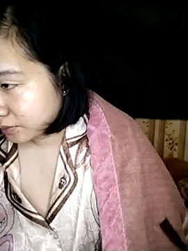 Snapshot of Thomgdee chatting on February 2025 09:53:02 PM Thomgdee online show from February 2025 09:53:02 PM