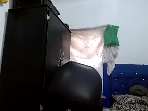 miriam775 online show from December 2024 12:41:01 PM