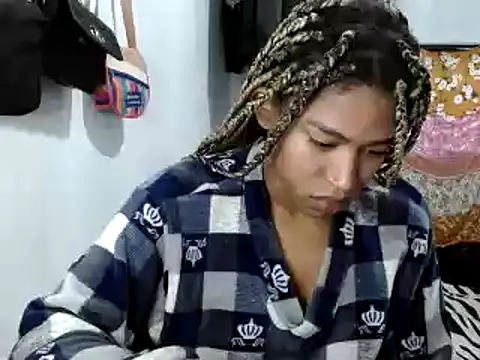 miriam775 online show from February 2025 12:00:02 PM