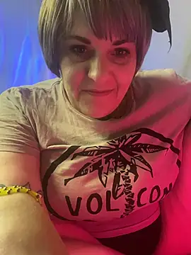 Hunniebunnie78 online show from June 2026 05:43:01 AM