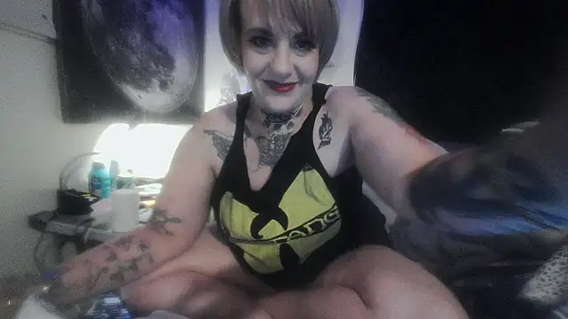 Hunniebunnie78 online show from June 2026 01:43:02 AM