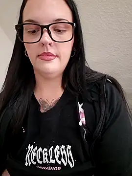 Jujuicy 97 online show from May 2026 02:03:01 PM