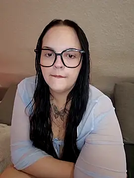Jujuicy 97 online show from May 2026 01:09:02 PM