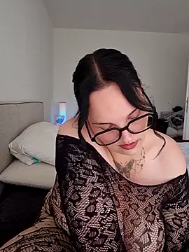 Jujuicy 97 online show from June 2026 02:59:02 PM