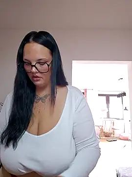 Jujuicy 97 online show from July 2026 10:09:02 AM
