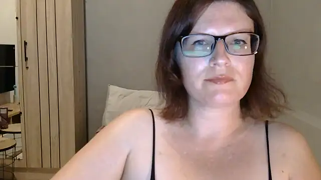 Snapshot of CrimsonMistress chatting on October 2025 10:18:02 PM CrimsonMistress online show from October 2025 10:18:02 PM