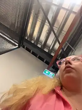 brooklynivy online show from February 2026 10:25:01 AM