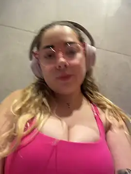 brooklynivy online show from May 2026 01:25:02 AM