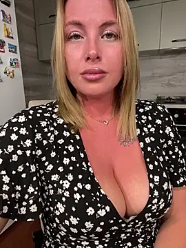 Cute Hot Alice online show from June 2026 08:17:01 PM