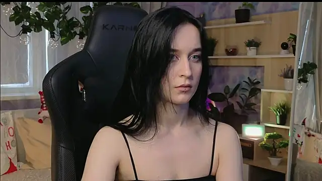 Snapshot of KiraLiLime chatting on February 2025 11:58:01 AM KiraLiLime online show from February 2025 11:58:01 AM