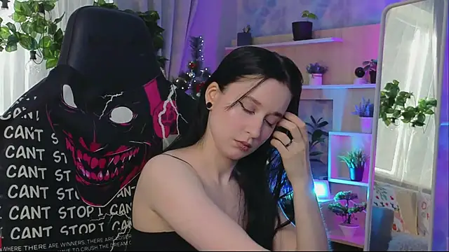 Snapshot of KiraLiLime chatting on February 2025 12:34:01 PM KiraLiLime online show from February 2025 12:34:01 PM