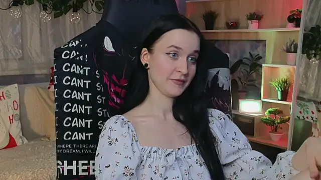 Snapshot of KiraLiLime chatting on March 2025 10:16:02 PM KiraLiLime online show from March 2025 10:16:02 PM