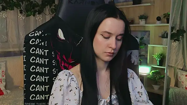 Snapshot of KiraLiLime chatting on March 2025 10:02:02 PM KiraLiLime online show from March 2025 10:02:02 PM