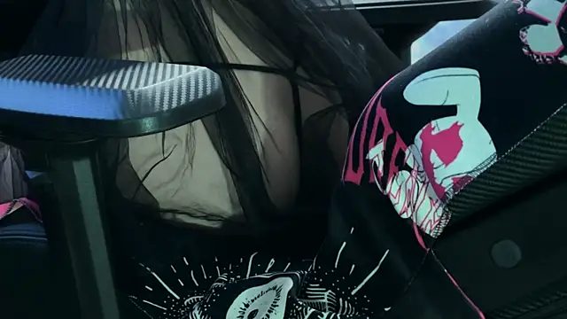 Snapshot of KiraLiLime chatting on March 2025 11:44:02 AM KiraLiLime online show from March 2025 11:44:02 AM