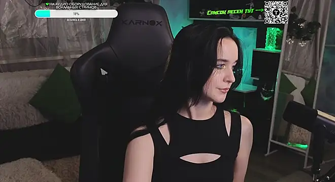 Snapshot of KiraLiLime chatting on September 2025 12:12:01 AM KiraLiLime online show from September 2025 12:12:01 AM