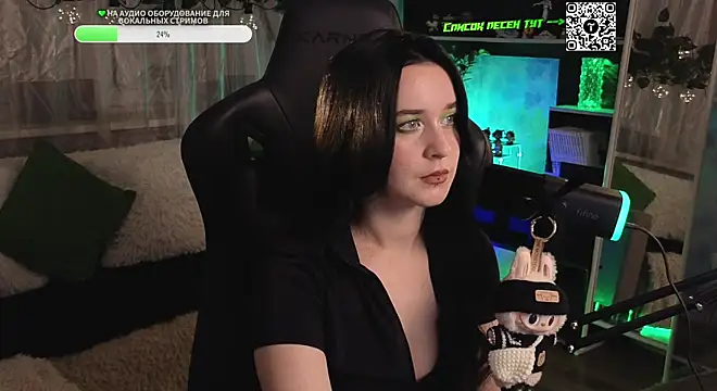 Snapshot of KiraLiLime chatting on October 2025 08:00:02 PM KiraLiLime online show from October 2025 08:00:02 PM