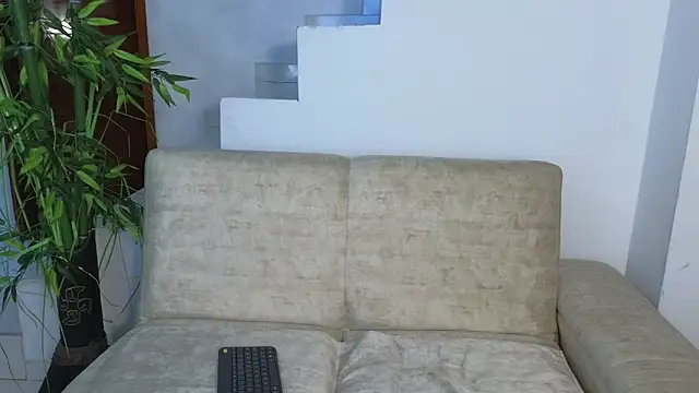 Snapshot of Lorenne_Miller chatting on September 2025 02:15:02 AM Lorenne Miller online show from September 2025 02:15:02 AM