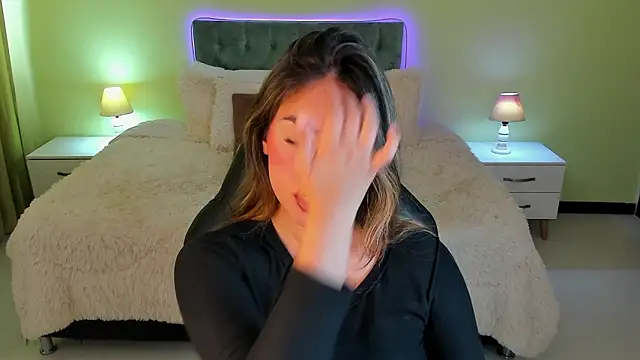  Charlotte evans 1 online show from March 2026 04:01:02 PM