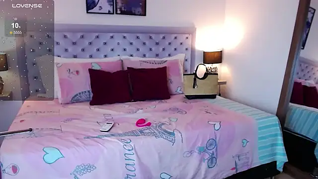 sarascottt online show from January 2026 08:29:01 PM