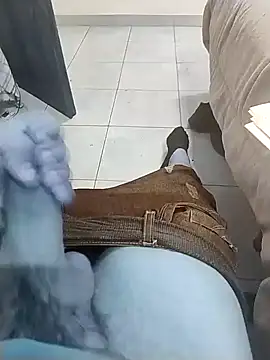 Snapshot of Xtrem3HARDxxx chatting on December 2024 09:22:01 AM Xtrem3HARDxxx online show from December 2024 09:22:01 AM