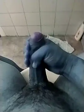 Snapshot of Xtrem3HARDxxx chatting on January 2025 11:33:01 PM Xtrem3HARDxxx online show from January 2025 11:33:01 PM