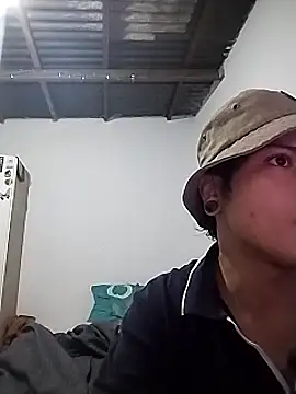 Snapshot of Xtrem3HARDxxx chatting on March 2025 07:30:02 AM Xtrem3HARDxxx online show from March 2025 07:30:02 AM