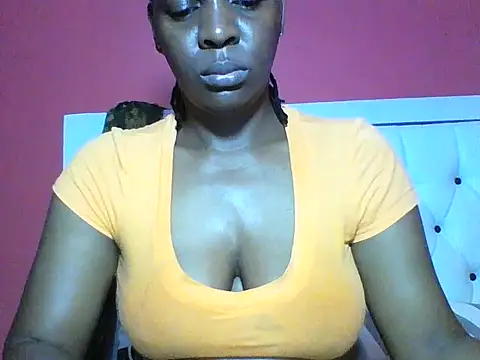 Snapshot of Sweet-piie chatting on November 2025 04:48:01 AM Sweet-piie online show from November 2025 04:48:01 AM