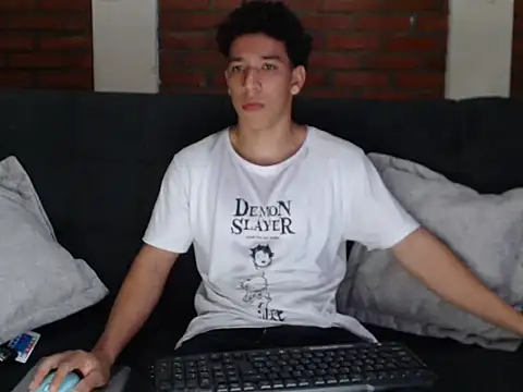 Snapshot of ethan_noir chatting on December 2024 01:03:02 AM ethan noir online show from December 2024 01:03:02 AM