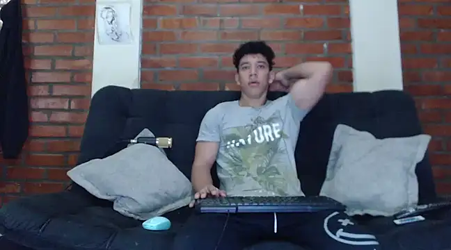 Snapshot of ethan_noir chatting on January 2025 09:32:01 PM ethan noir online show from January 2025 09:32:01 PM