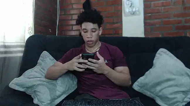 Snapshot of ethan_noir chatting on January 2025 09:39:02 PM ethan noir online show from January 2025 09:39:02 PM