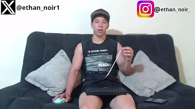 Snapshot of ethan_noir chatting on March 2025 04:51:01 PM ethan noir online show from March 2025 04:51:01 PM