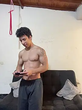 Snapshot of ethan_noir chatting on October 2025 03:21:02 PM ethan noir online show from October 2025 03:21:02 PM